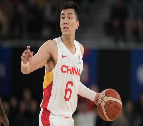 郭艾伦去年：我达不到河村的表现他值得赞扬我们寄希望于下一代
