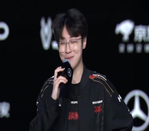 昨天采访差点哭了！Zhuo发文：拿下首胜非常开心非常激动