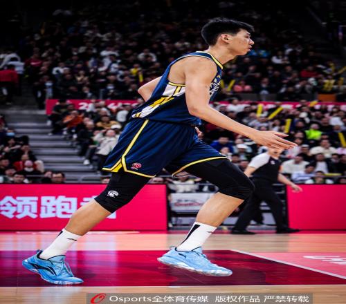 媒体人：徐昕申请交易是好事情说明球员争取权利的意识不断觉醒