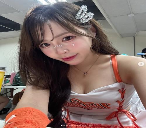 还叫大O呢叫小舅子！Oner姐姐晒照：我可甜也可辣