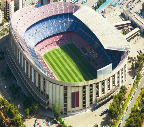 太阳报盘点全球足球迷心中20大梦想球场：诺坎普居首，伯纳乌次席