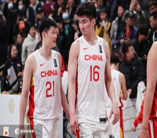媒体人：定海神针胡金秋后起之秀王俊杰意外之喜余嘉豪