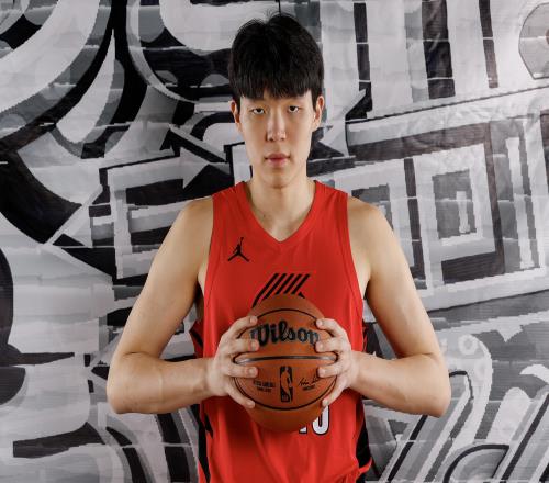 苏群：开拓者出售说明NBA球队越来越值钱杨瀚森赶上懂体育新老板