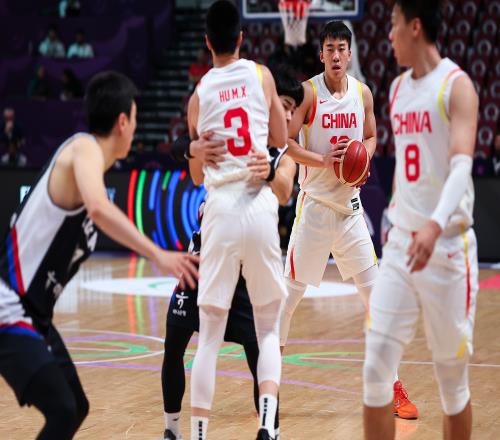 媒体人：希望这场成中国队复兴信号后面两场每场都当最后一场拼