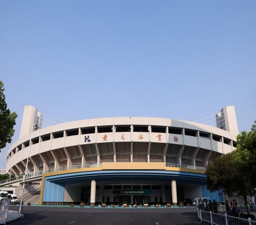 记者：明晚浙江vs申花，浙江将出现看台历史上首个拼图式TIFO