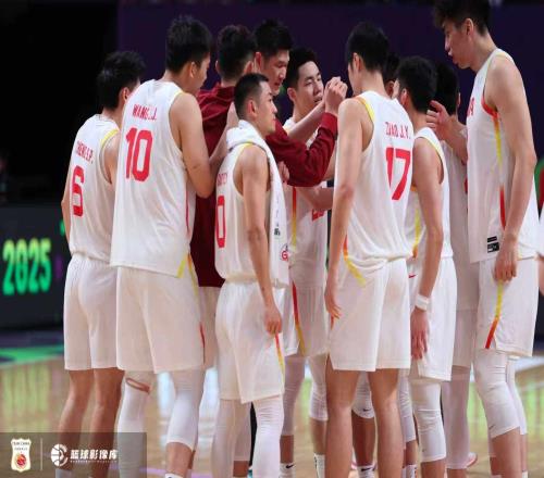 打韩国25中7！中国男篮三分命中率40%跌至第二小组赛曾高达43.8%