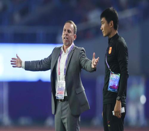 北青体育：久尔杰维奇原助手团队全进新国青，目标进U20世界杯