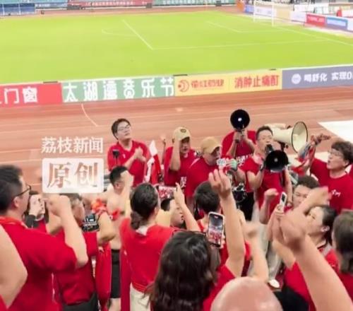 获赛季首球+首胜！常州球迷喊话：坚持到了最后，后面三连胜吧