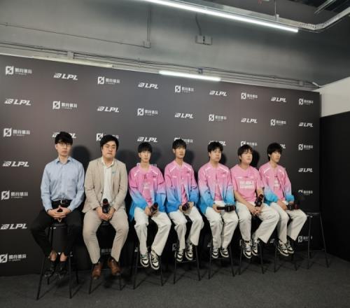 BLG赛后群访教练：4Ban打野为了让巨魔更优势第一把BP没做好