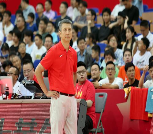 媒体人：郭士强教练团队对每位的球员运用及比赛的部署堪称完美