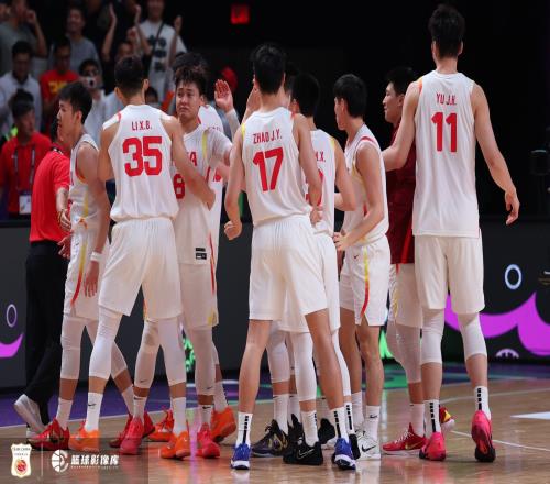 淘汰新西兰中国男篮时隔10年再进亚洲杯决赛！