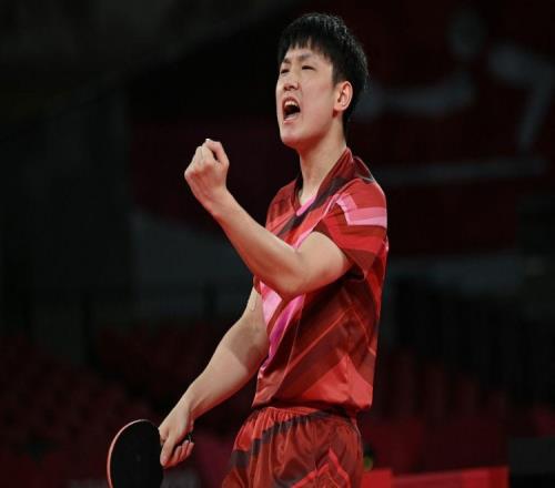 WTT欧洲大满贯瑞典站男单首轮：张本智和30战胜卡尔森，晋级32强