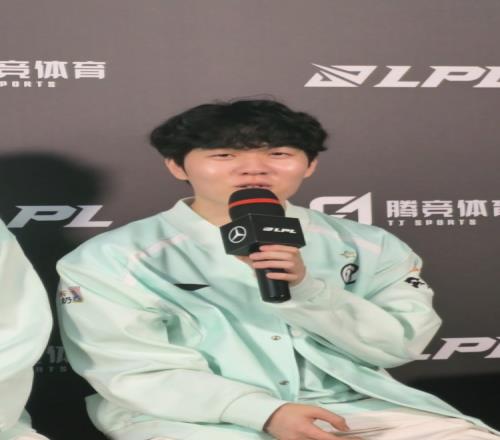 你们就宠他吧！Rookie：等Wei把对面团灭了我们再推忘了谁指挥的