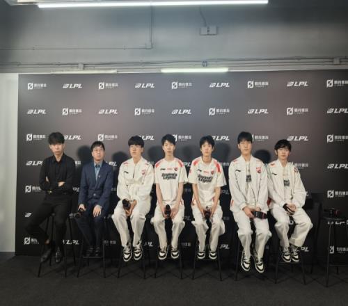AL赛后群访教练：今天前期打的太艰难了以后要注意比赛的前期