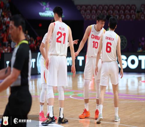 王俊杰：秋哥说这1分要靠我们夺回下次国家队比赛他可能就不在了