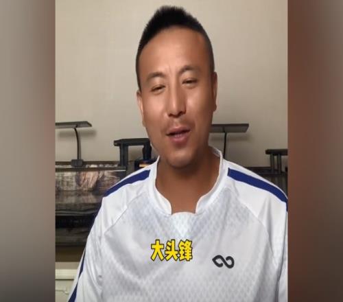 毛剑卿：李玮锋这么有成就的球员，每天还提早半小时做力量
