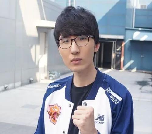 唯一有S冠的也要被宫走了BLG超话粉丝质问：换猴爷什么说法