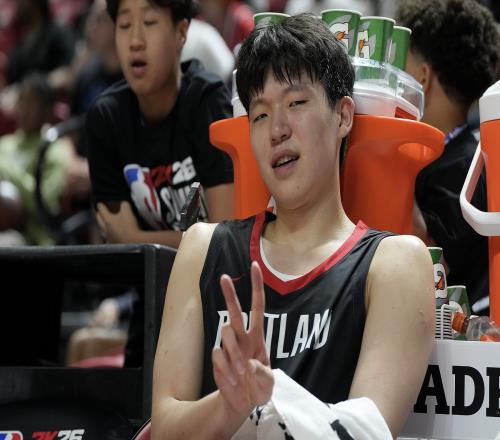 媒体人：杨瀚森具备成为球星的潜质或许整个联盟要学习中文了