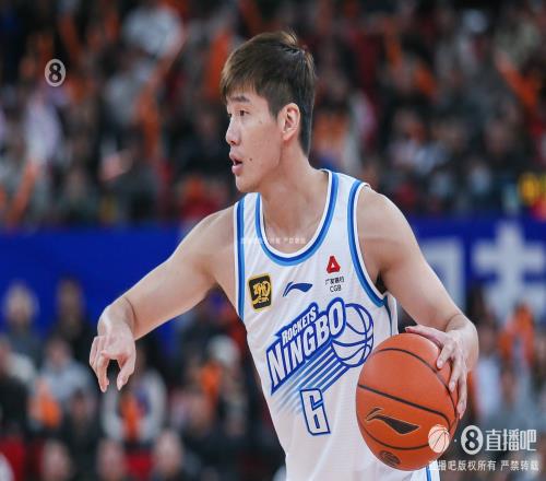 顶薪！媒体人：宁波为后卫王俊杰开一年D类续约合同并保留签约权