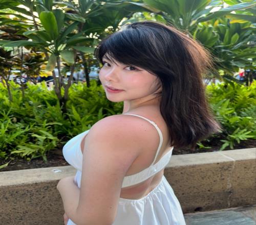 很丰腴！Mayumi晒旅游照：和爸爸去夏威夷度假一周