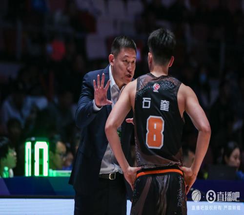 媒体人：清华关键时刻打法略显单一石奎or隰泰诚发挥受限就危矣