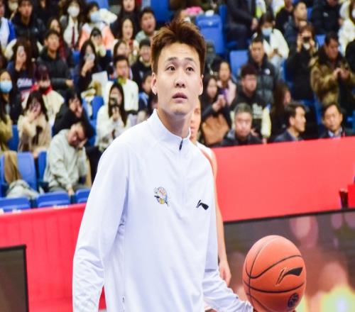 媒体人：赵睿去北京男篮的话CBA真是没有球队能跟他们打了