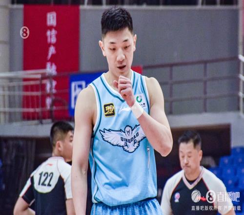 媒体人：王睿泽离队参加广东全运队体测杨金蒙已开始向教练转型