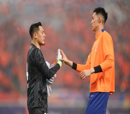 鲁媒：于金永、彭啸驰援U22国足泰山队备战京鲁大战人员不足