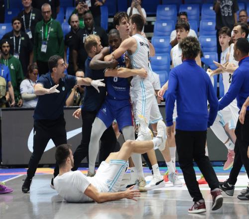 FIBA官方出具阿根廷VS多米尼加冲突罚单：6人禁赛&最多的仅2场
