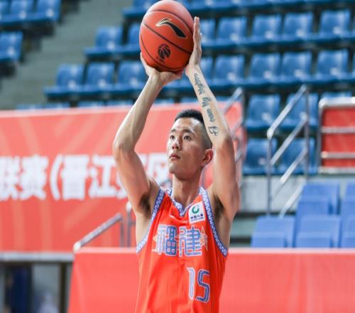 陈林坚加盟！媒体人：山东男篮这个休赛期的内援引进工作结束