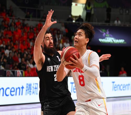 状态正佳！赵睿此前在亚洲杯担任男篮队长场均13.5分3.7板4.5助