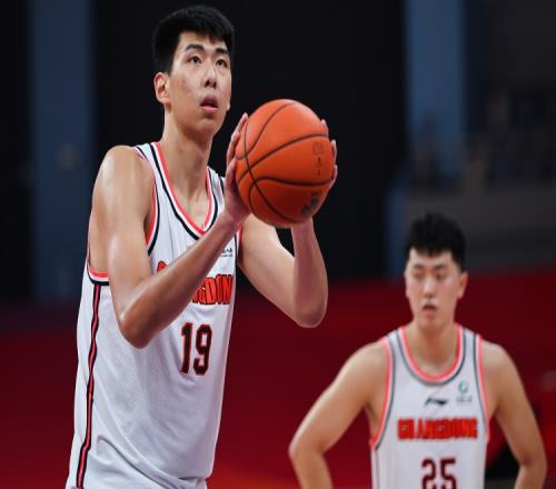 媒体人：广州与徐昕签下四年租借合同第二第三赛季是回购窗口期