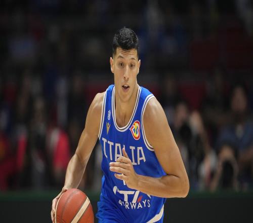 意大利阵中唯一NBA球员丰泰基奥11中1仅4分5板3断一度10中0