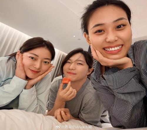 四川女篮球员唐子婷晒近照：人像时刻七夕快乐