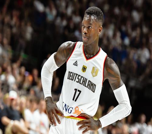 FIBA官方：对施罗德进行种族歧视的球迷已被禁止观看后续欧锦赛