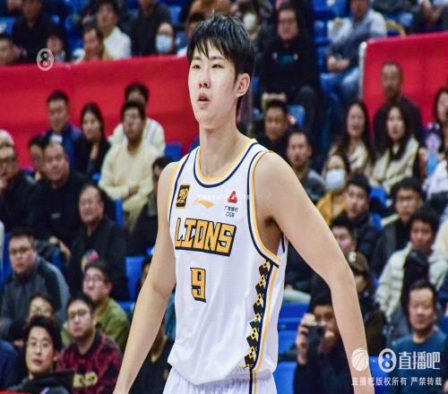 广厦热身赛7168险胜浙江赵嘉仁砍下20分&赵岩昊12+3+3+3