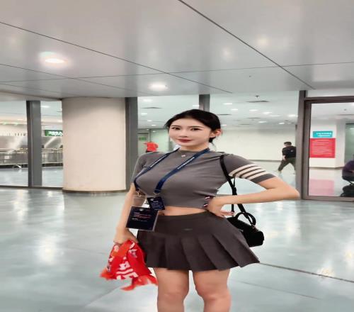 看爽了！60大胜泰山美女球迷直呼：爽！