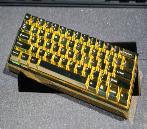 太豪了！PRX夺得太平洋赛区冠军something的MVP键盘为24K金