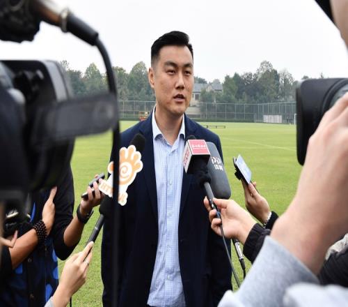 浙江队总经理：职业联赛要感谢村超和苏超，足球氛围需要大家烘托