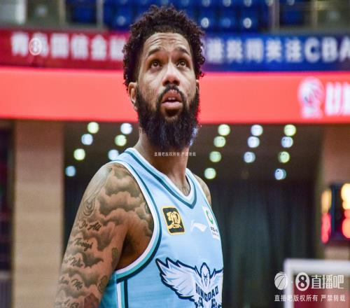媒体人：山东敲定克里斯&鲍威尔后第3外援倾向于内线&或是新人