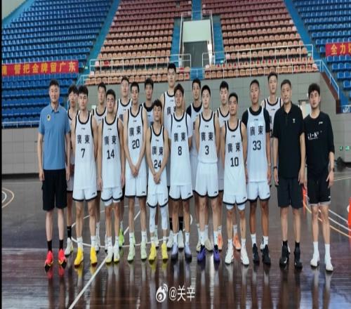 媒体人：从纸面实力看想不出哪支球队能在全运赛场与广东队抗衡