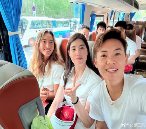 王霜受邀参加阅兵仪式：很荣幸受邀作为足球界的代表深受鼓舞