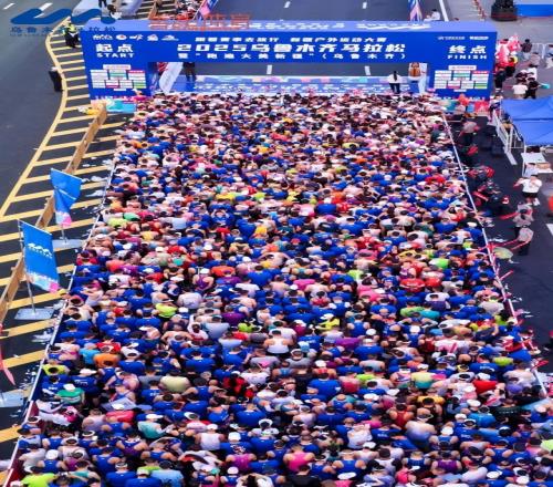 2025乌鲁木齐马拉松落幕：科技赋能推动城市加速度