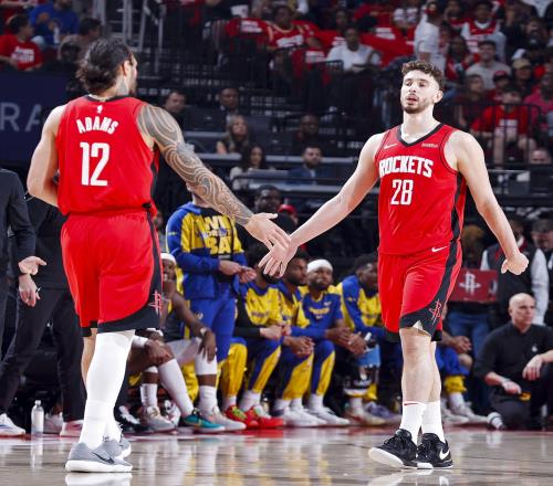 ESPN专家：卡佩拉的签约表明火箭新赛季将会多使用双塔阵容
