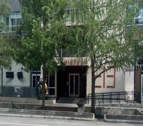 还钱！美媒：哈登在休斯敦的餐馆因拖欠220万房租等款项被关闭