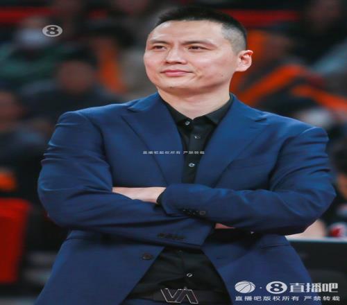 媒体人：上海队明天前往日本拉练球队目前着重寻找护筐型大外援