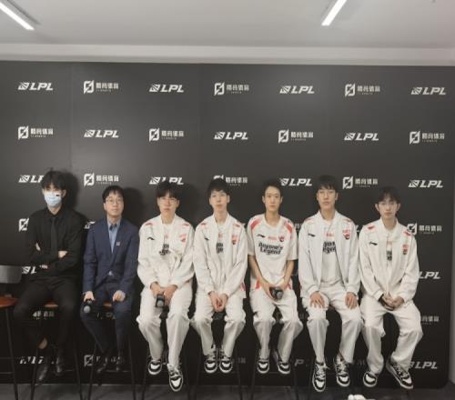 AL赛后群访教练：第三把BP是有些科研，也和选手有沟通过