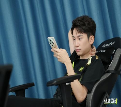大B倒了！难以带队取胜Doinb整个BO5仅打出71628的战绩