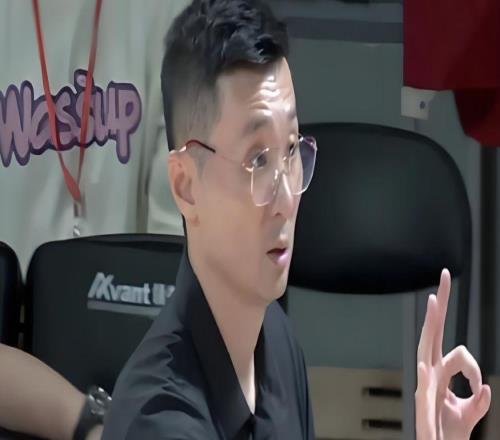 为何效率最高的阿不都沙拉木，却只打8分钟！球迷：刘炜下课吧