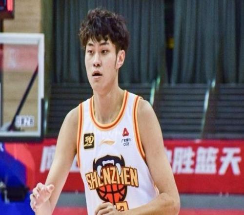深圳男篮官方辟谣：欠薪28月资金链断裂+球员转会不实将法律维权